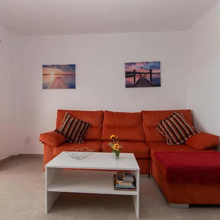 2 - Three Bed Апартаменты
