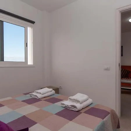 2 - Three Bed Апартаменты