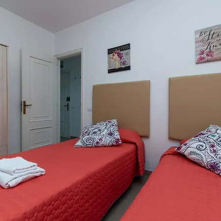 2 - Three Bed * Los Abrigos